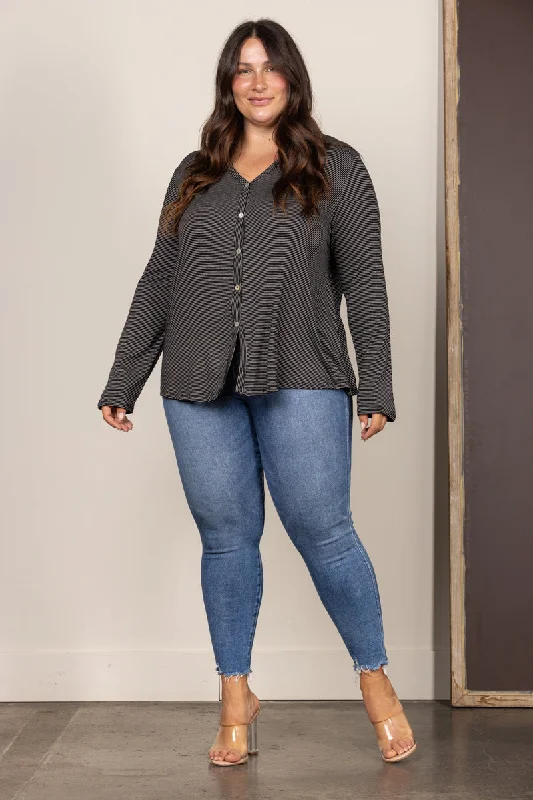 BLACK V-NECK BUTTON DOWN PLUS SIZE KNIT TOP T8820PL