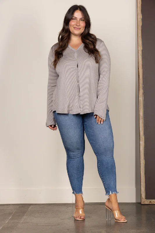 TAUPE V-NECK BUTTON DOWN PLUS SIZE KNIT TOP T8820PL