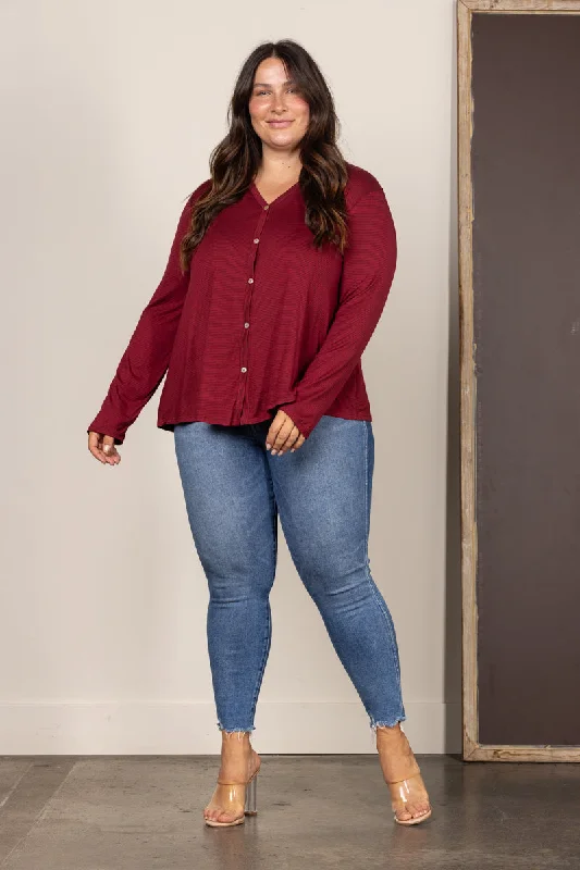 WINE V-NECK BUTTON DOWN PLUS SIZE KNIT TOP T8820PL